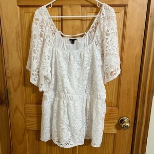 NWT Torrid Stretch Lace Square Neck Lace Up Back Peplum Top